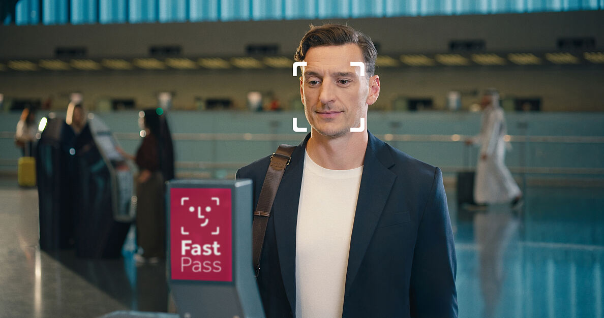 Hamad International Airport (HIA) und Qatar Airways haben gemeinsam mit SITA den Fast-Pass-Service eingeführt