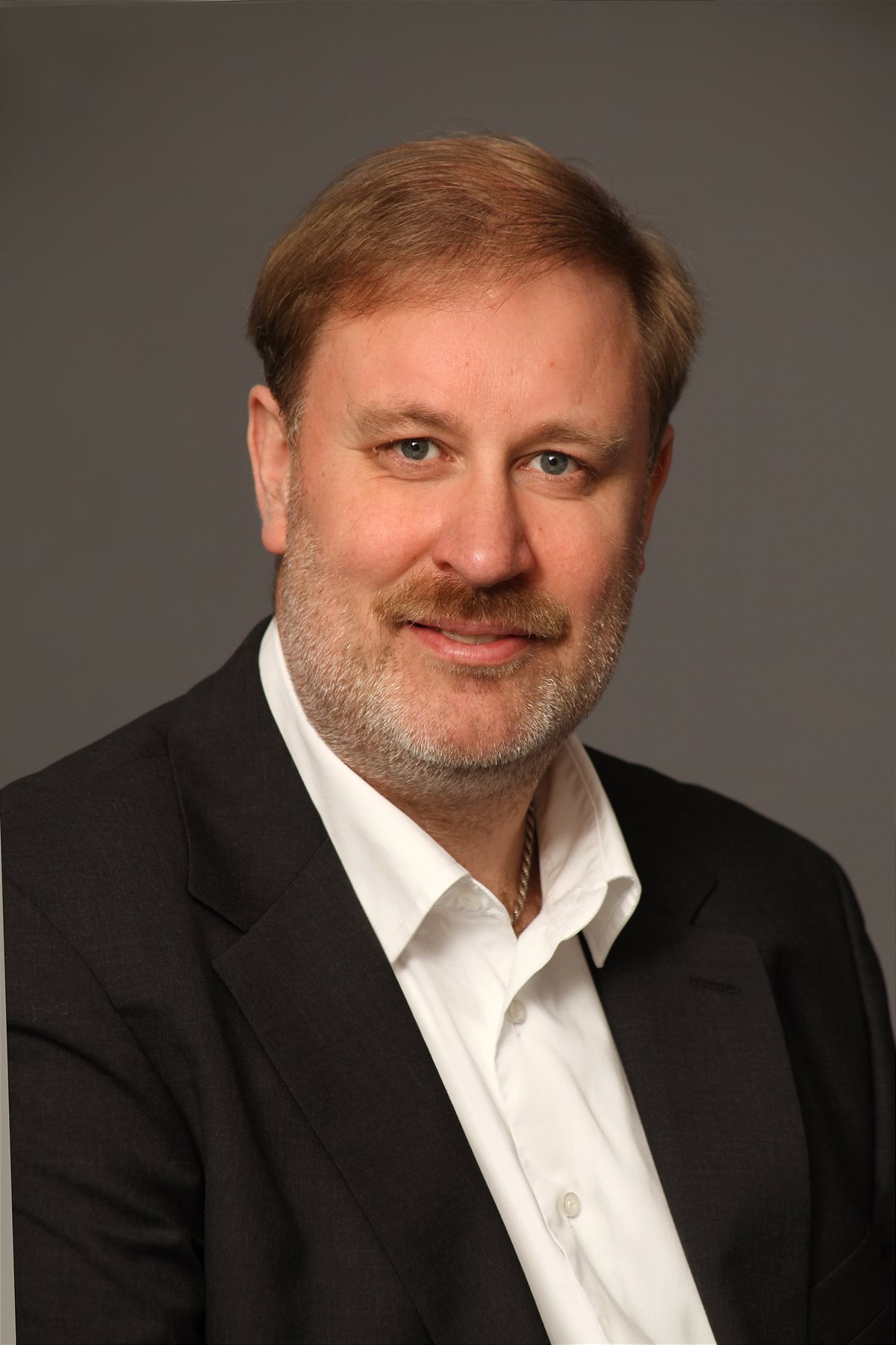Thomas Ronlev - CEO und Mitbegründer von RoboBend ApS sowie Roboter-F&E-Spezialist bei Factobotocis