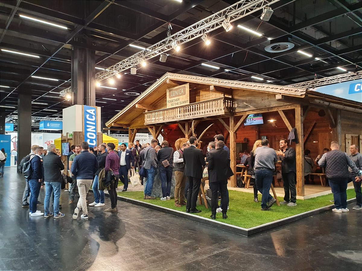 Conica-Stand auf der FSB 2021 in Köln: Volle Hütte