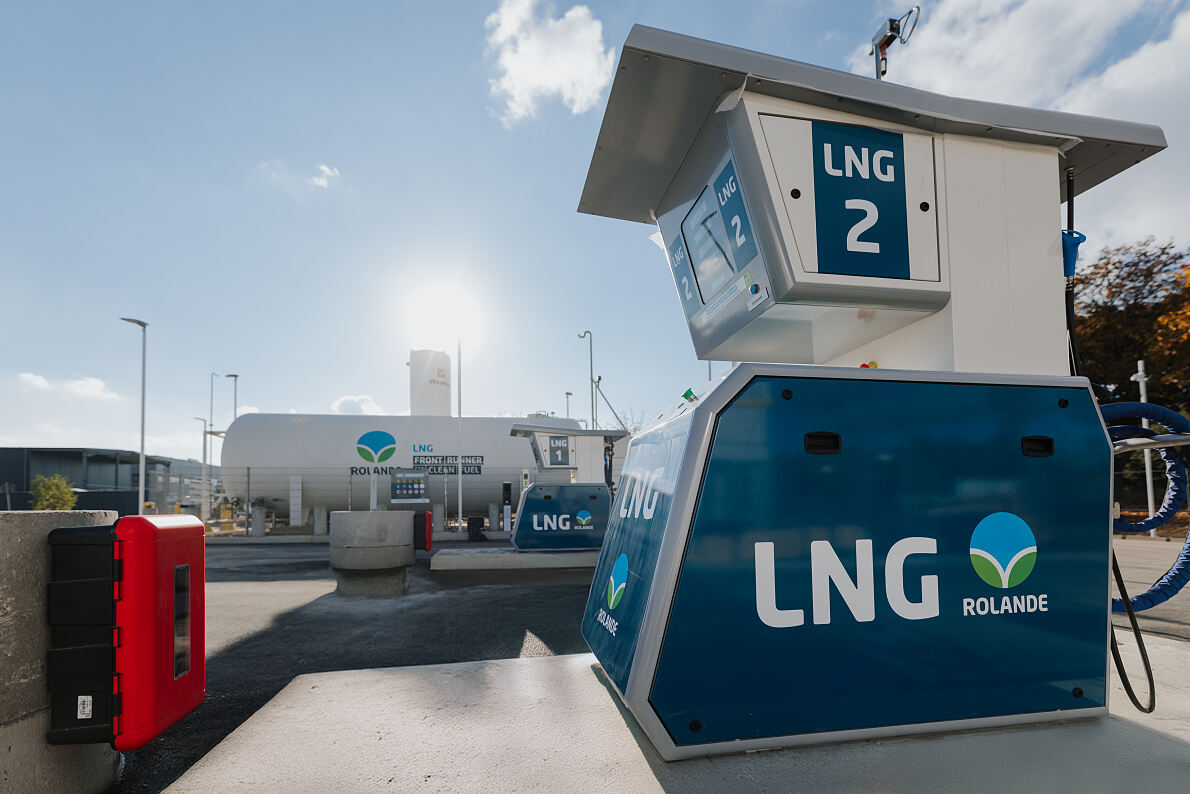 Die Tankstelle liegt strategisch günstig an der A9, einer der wichtigsten Nord-Süd-Verbindungen Europas
