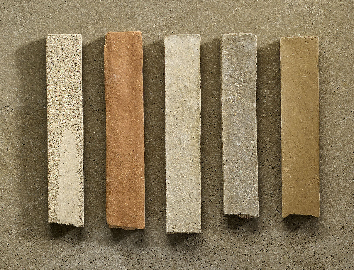 Significant cost advantages: no costs for waste disposal or new building materials